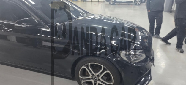 2018 Mercedes-Benz C200 d, photograph 2