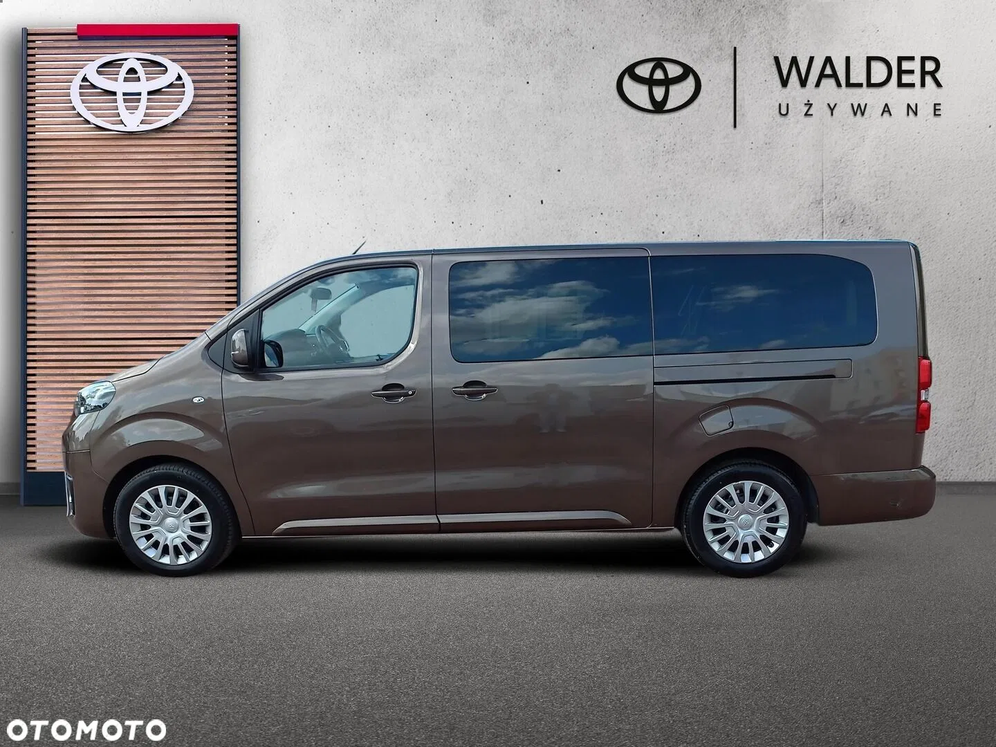 2024 Toyota Proace Verso 2.0 D4-D Long Business, photograph 3