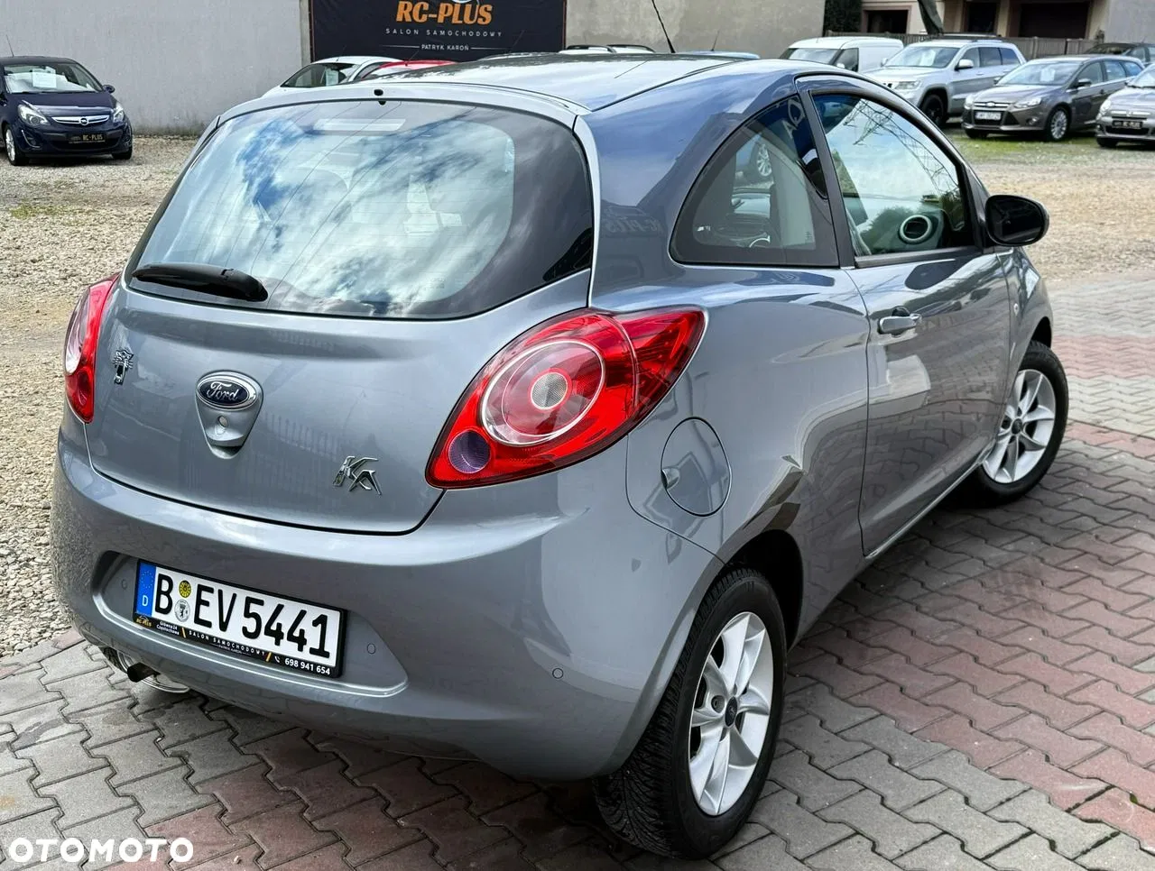 2014 Ford KA 1.2 Start-Stopp-System Cool & Sound Edition, photograph 3