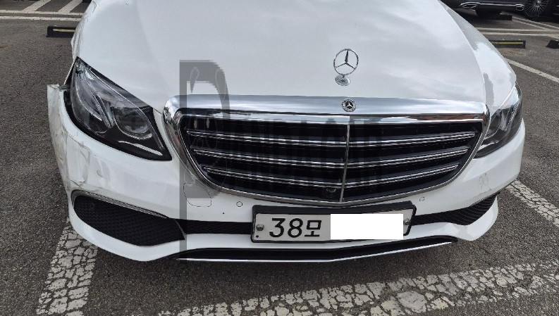2018 Mercedes-Benz E300, photograph 1