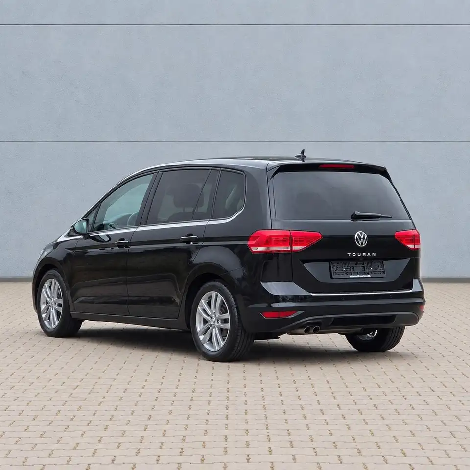 2025 Volkswagen Touran 2.0TDI DSG NAVI LED 7SZ AHK STDHZ ACC 17", photograph 4