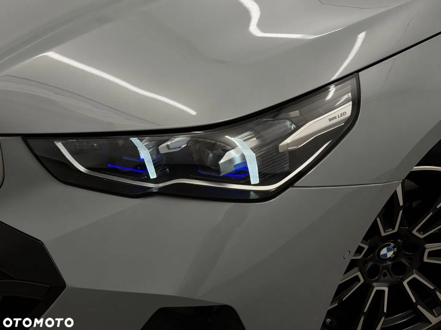 2025 BMW Seria 5, photograph 9