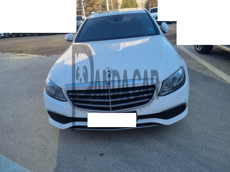 2018 Mercedes-Benz E220 d, photograph 1
