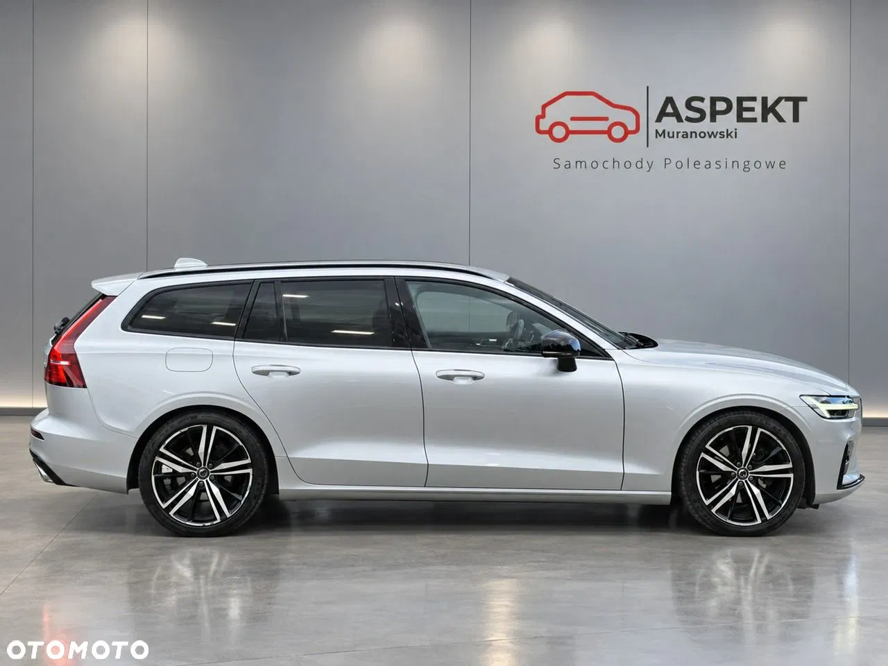 2021 Volvo V60, photograph 3