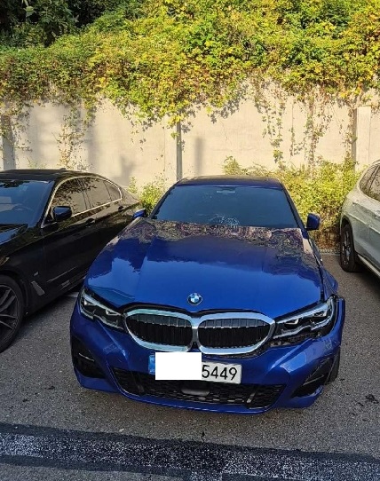 2021 BMW 320d, photograph 2