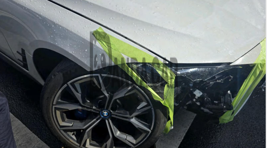 2024 BMW i4 eDrive40, photograph 2