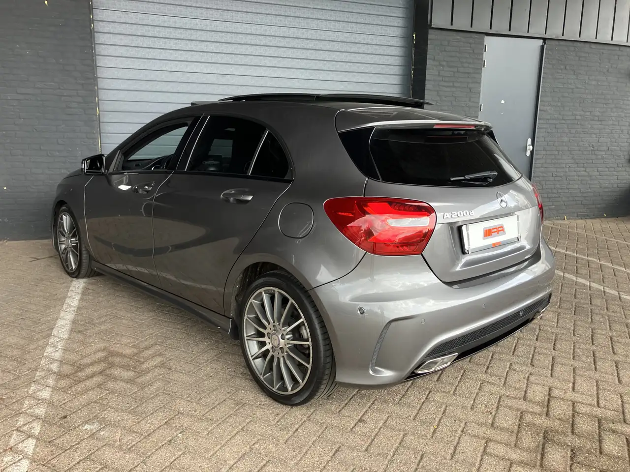 2016 Mercedes-Benz A 200 d ///AMG PANO-XENON-LED, photograph 6