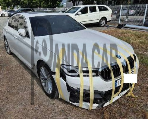 2021 BMW 530e, photograph 2