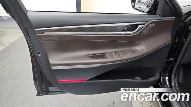 Hyundai Grandeur 3.0 Exclusive — photo 1 of 33