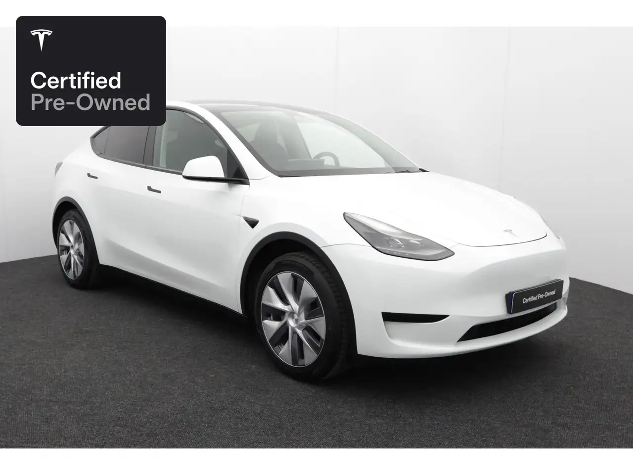 2024 Tesla Model Y Rear-Wheel Drive "Certified Pre-Owned", photograph 3