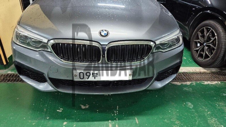 2018 BMW 530i xDrive, photograph 1