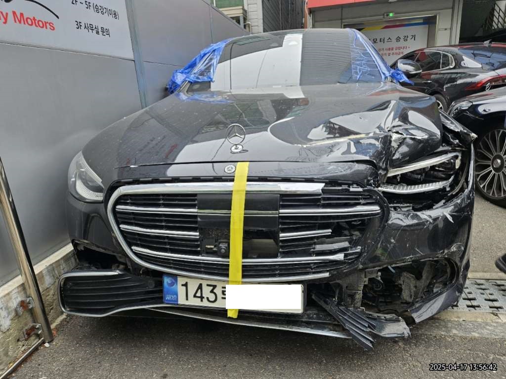 2022 Mercedes-Benz S450 4MATIC, photograph 3