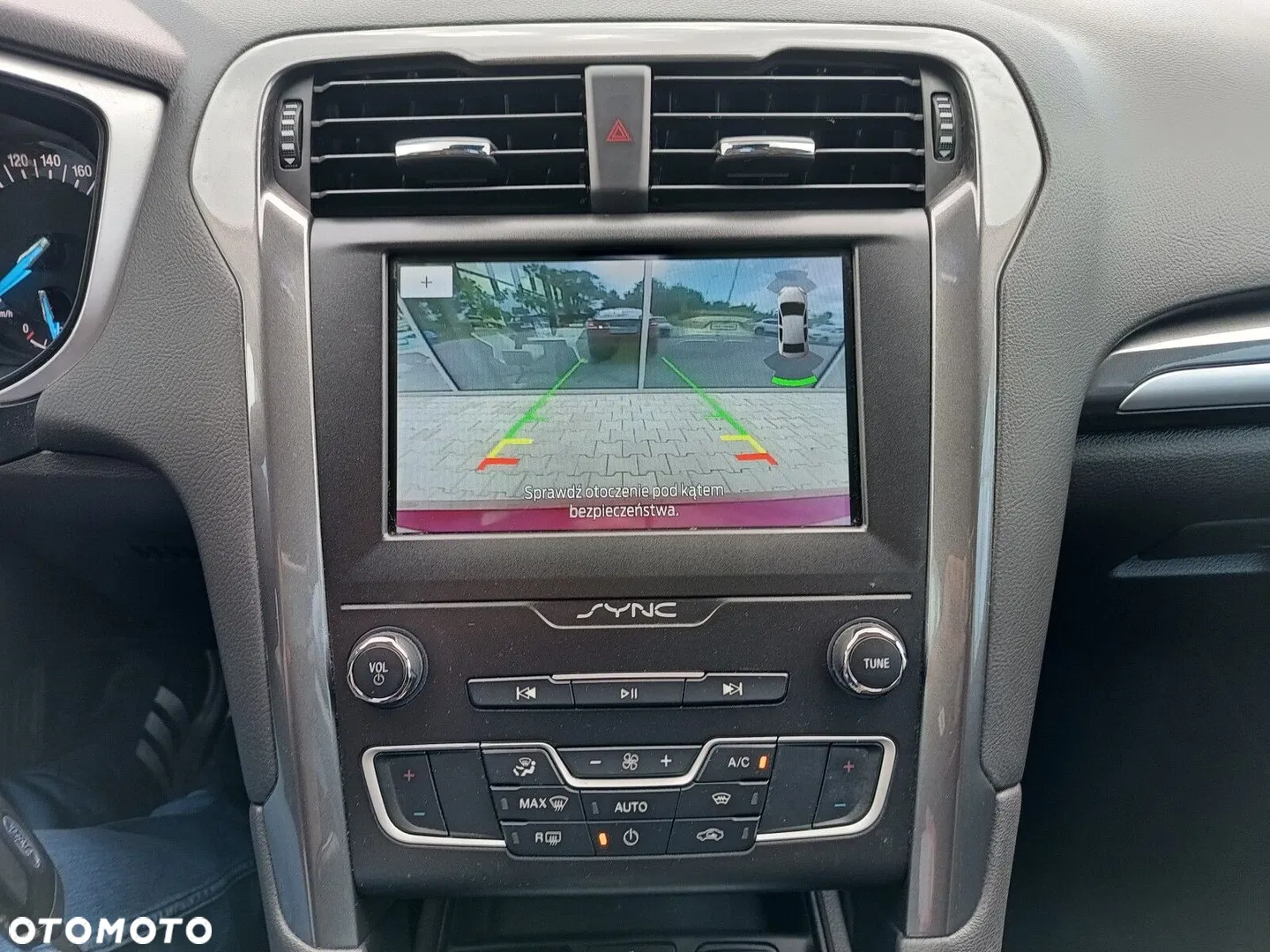 2019 Ford Mondeo, photograph 12