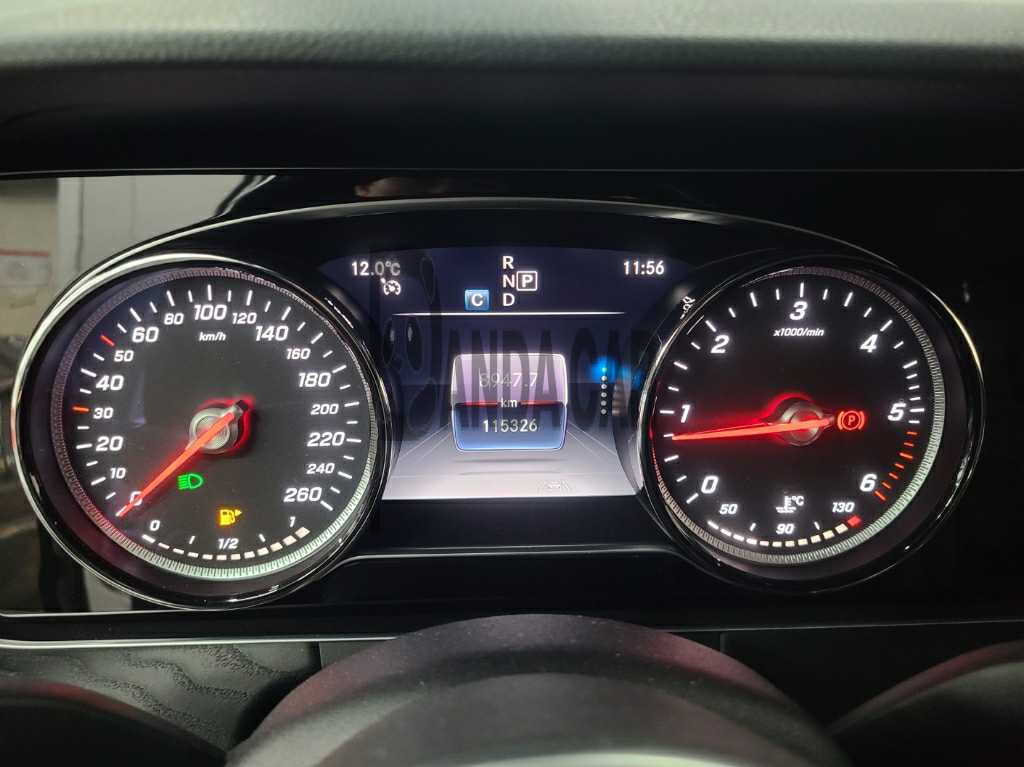 2020 Mercedes-Benz Benz E220 d, photograph 4