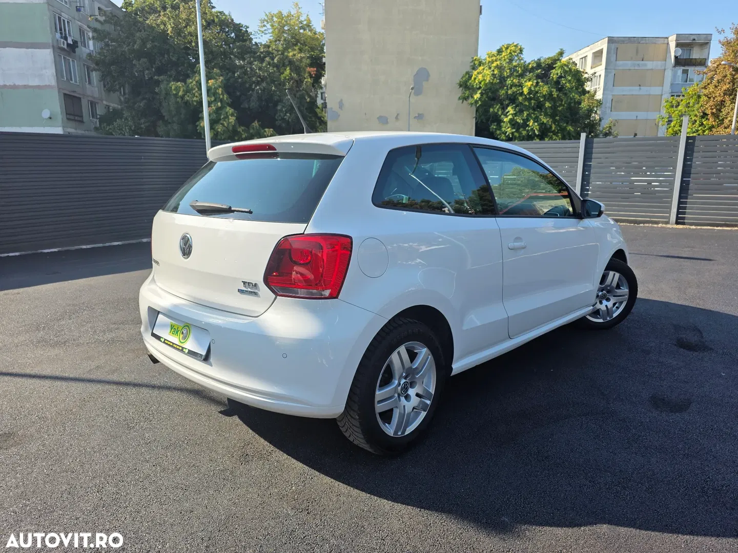 2010 Volkswagen Polo 1.6 TDI DPF Trendline BlueMotion Technology, photograph 5