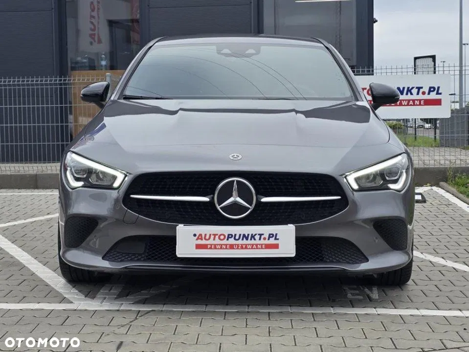2022 Mercedes-Benz CLA, photograph 2