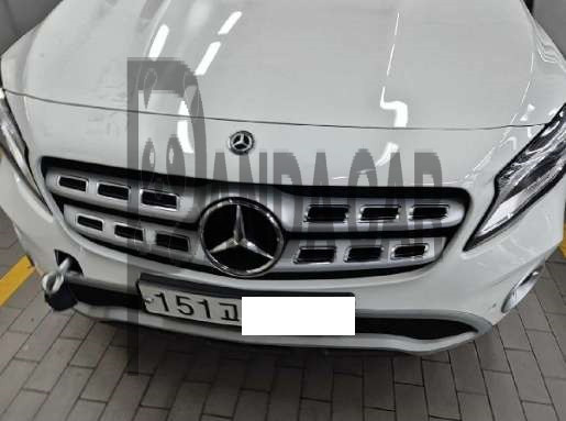 2019 Mercedes-Benz GLA220, photograph 3
