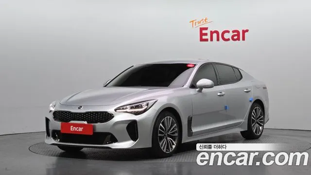 2017 Kia Stinger 2.0 Turbo 2WD, photograph 5