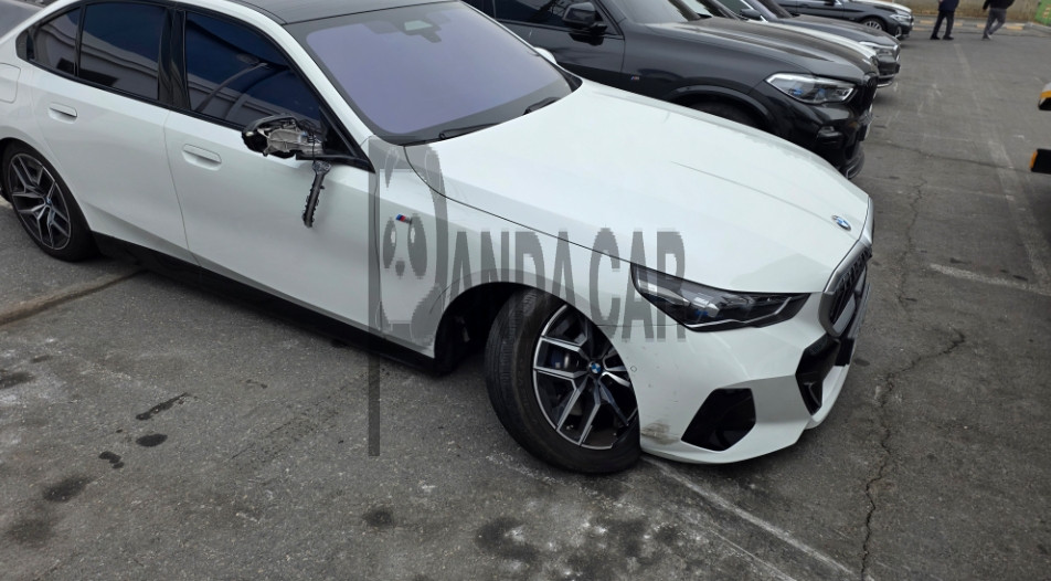 2024 BMW 520i, photograph 2