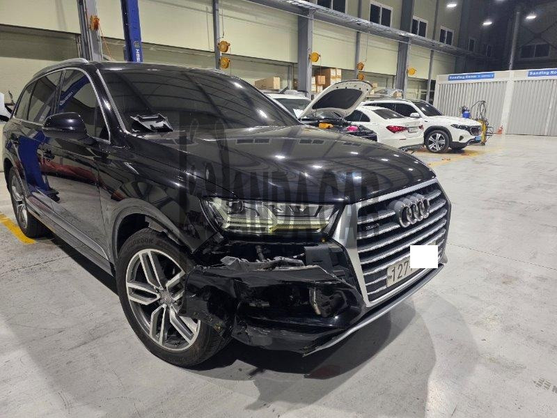 2019 Audi Q7 45 TFSI quattro, photograph 4