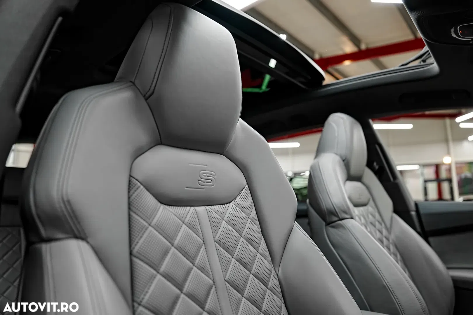 2022 Audi Q8 SUV TFSI quattro 250 kW tiptronic S line business, photograph 8