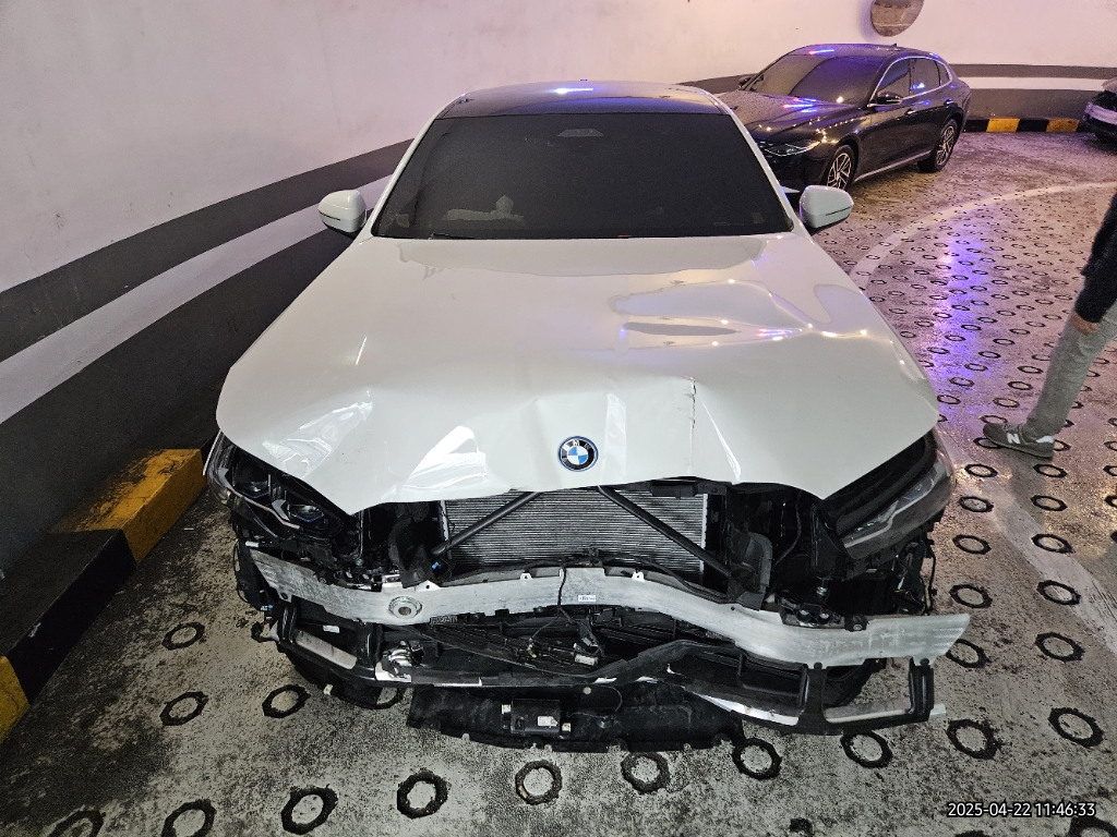 2024 BMW i5 eDrive40, photograph 1