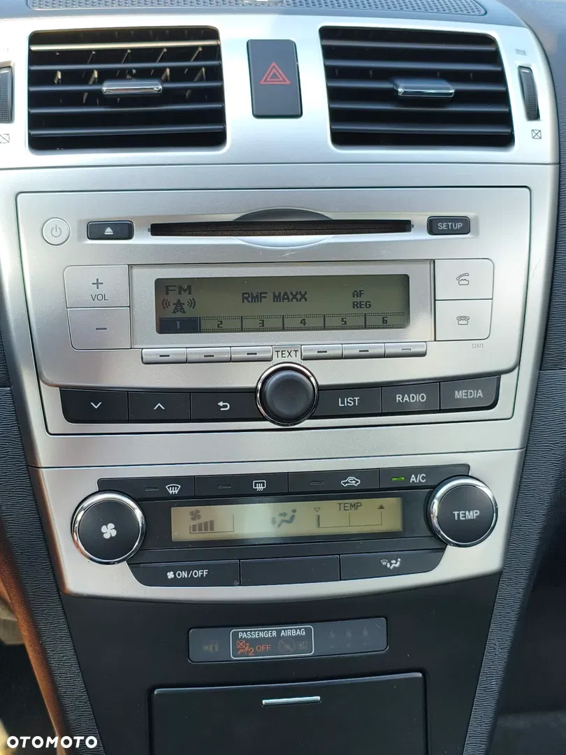2014 Toyota Avensis 1.8 Active, photograph 7