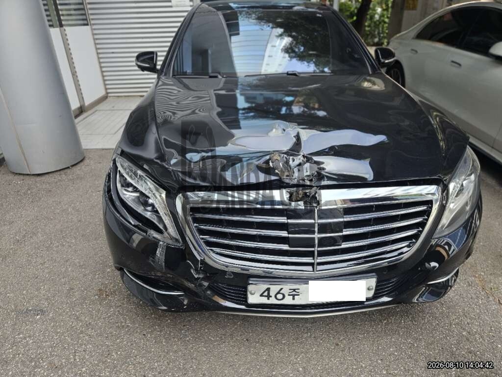 2017 Mercedes-Benz S500 4Matic L, photograph 1