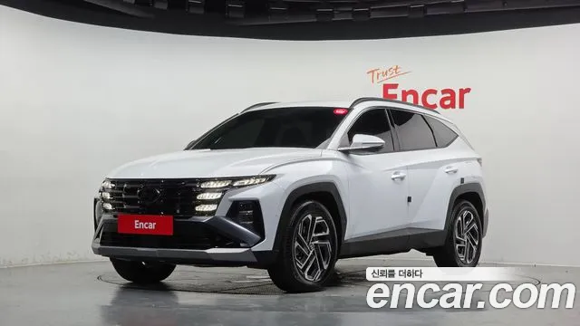 Hyundai Tucson Gasoline 1.6 Turbo 4WD — photo 1 of 36