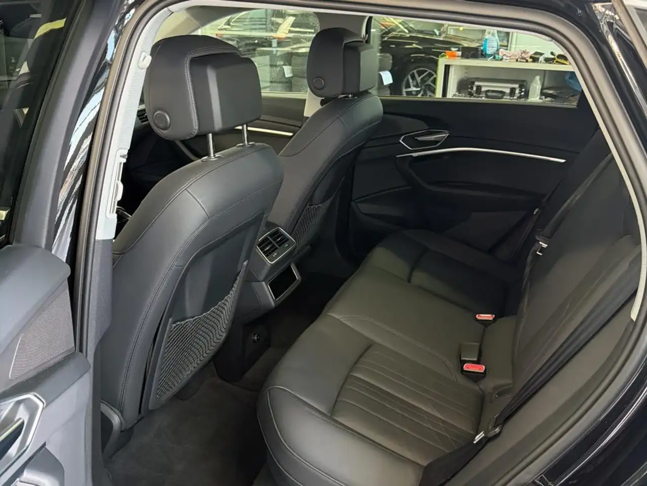 2022 Audi e-tron 55 ADVANCED MATRIX/ACC/HuD/PANO/NACHT/360, photograph 10