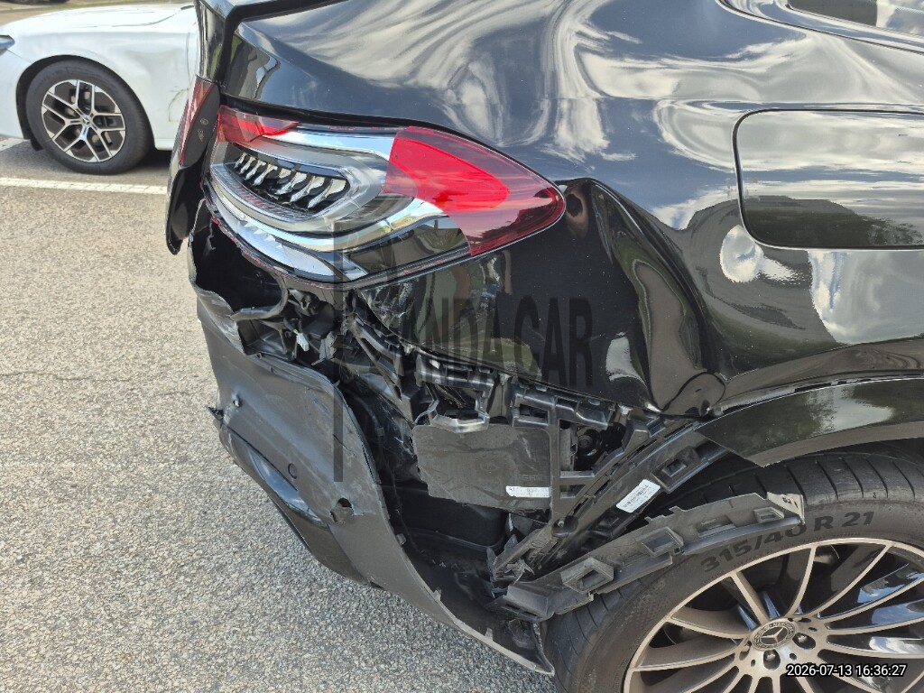 2022 Mercedes-Benz GLE400 d 4MATIC Coupe, photograph 4