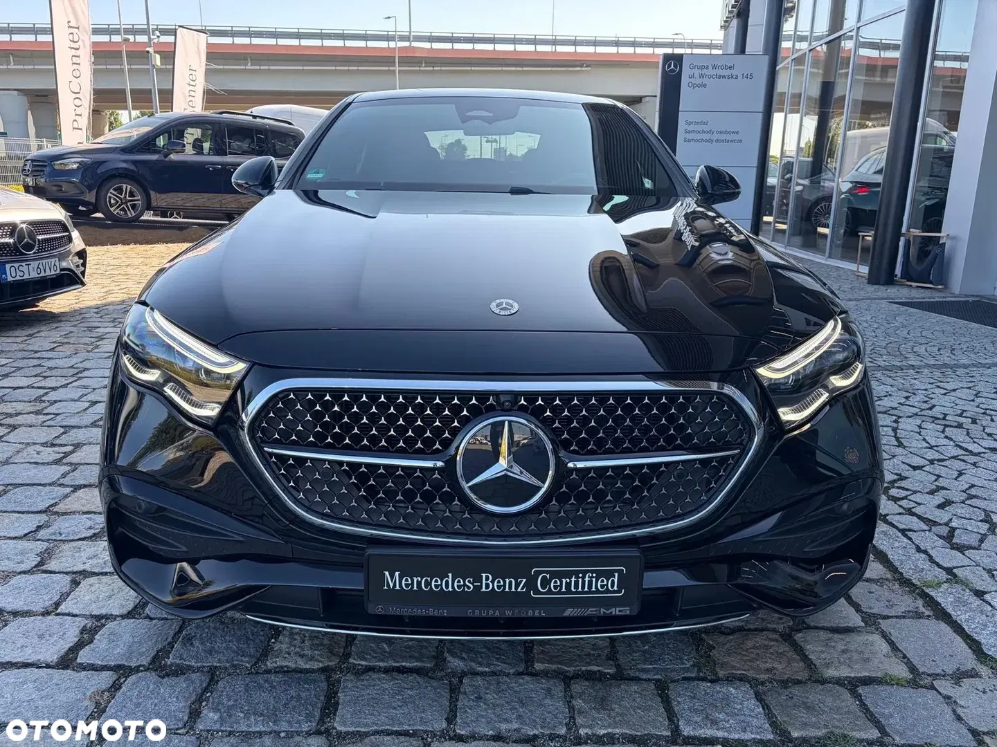 2025 Mercedes-Benz Klasa E 450 d 4Matic 9G-TRONIC AMG Line NIGHT Edition, photograph 3