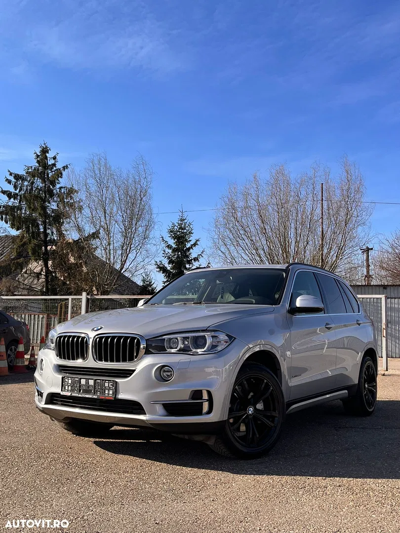BMW X5 — photo 1 of 22
