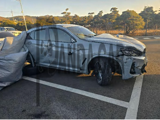 2025 BMW X4 xDrive20i, photograph 8
