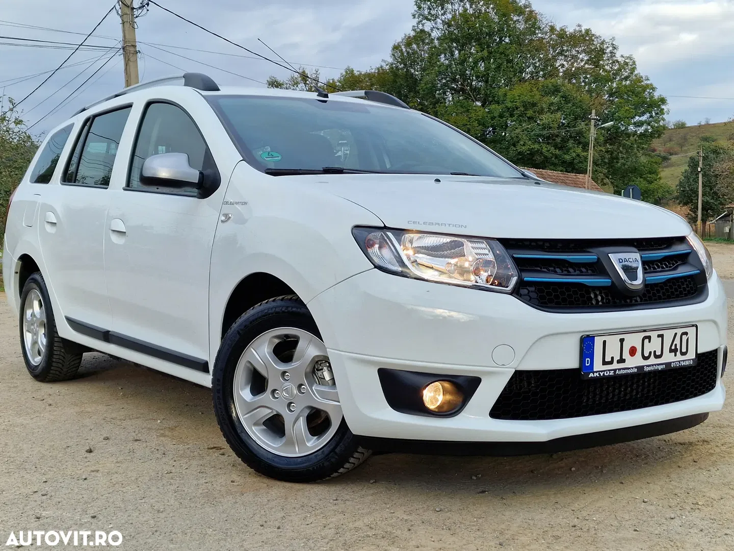 Dacia Logan MCV TCe 90 Celebration — photo 1 of 40