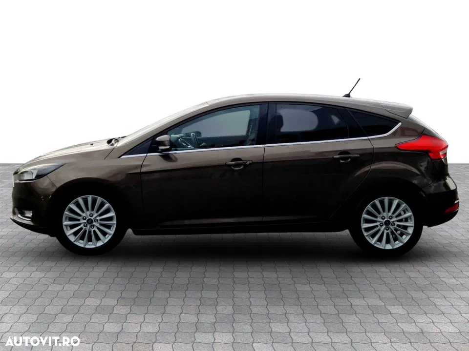 2019 Ford Focus 1.0 EcoBoost Active, photograph 2