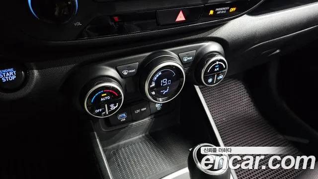 2022 Hyundai Venue 1,6 Premium, photograph 10