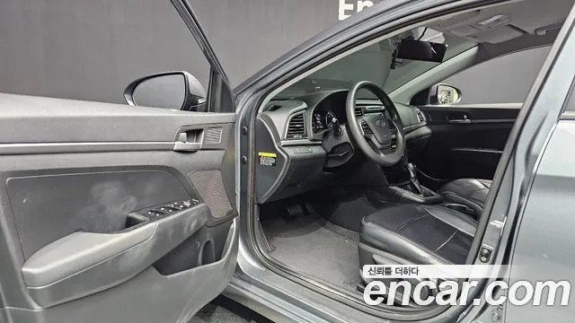 Hyundai AVANTE 1.6 LPI Style (Rental Car) — photo 1 of 20