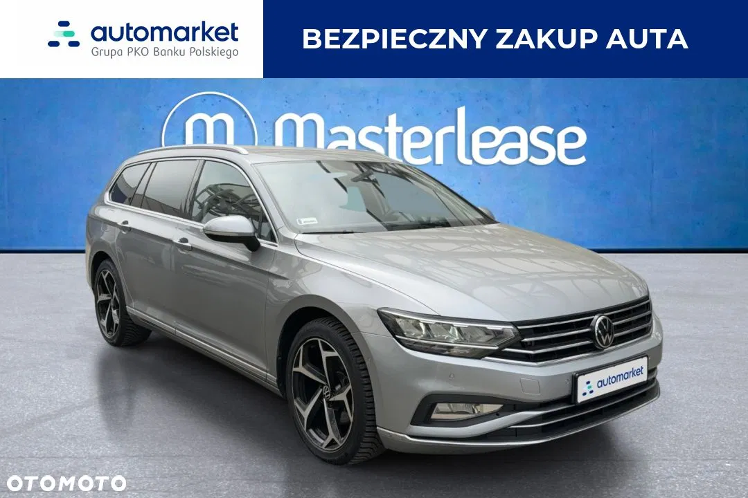 2022 Volkswagen Passat, photograph 3