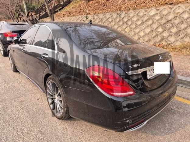 2017 Mercedes-Benz S350 d 4Matic, photograph 2