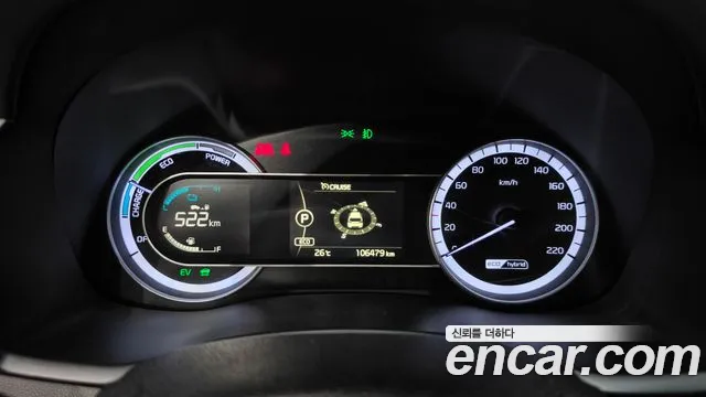 Kia Niro Prestige — photo 1 of 20