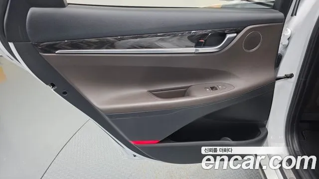 Hyundai Grandeur 2.4 Premium — photo 1 of 30