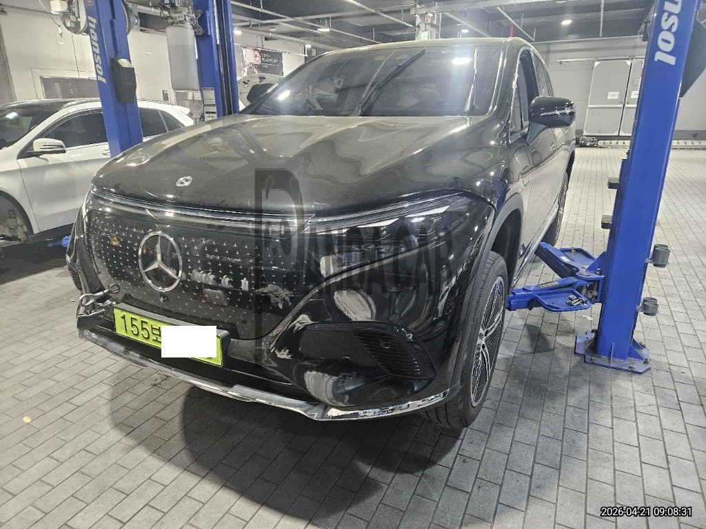 2023 Mercedes-Benz EQS450 4MATIC SUV, photograph 1