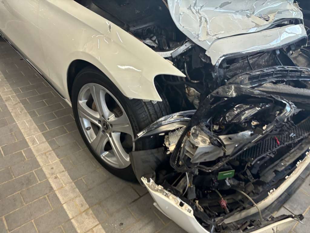2017 Mercedes-Benz E220 d, photograph 5