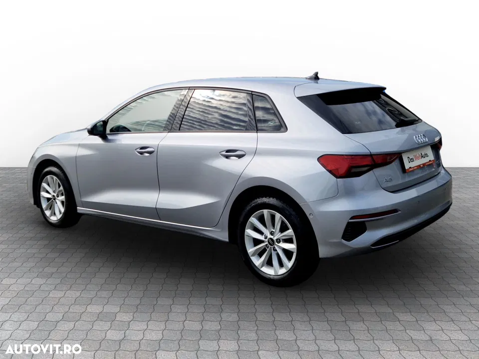 2022 Audi A3 Sportback 30 TDI Advanced, photograph 3