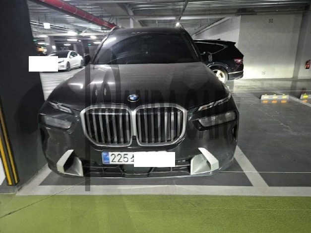 2025 BMW X7 xDrive40d, photograph 1