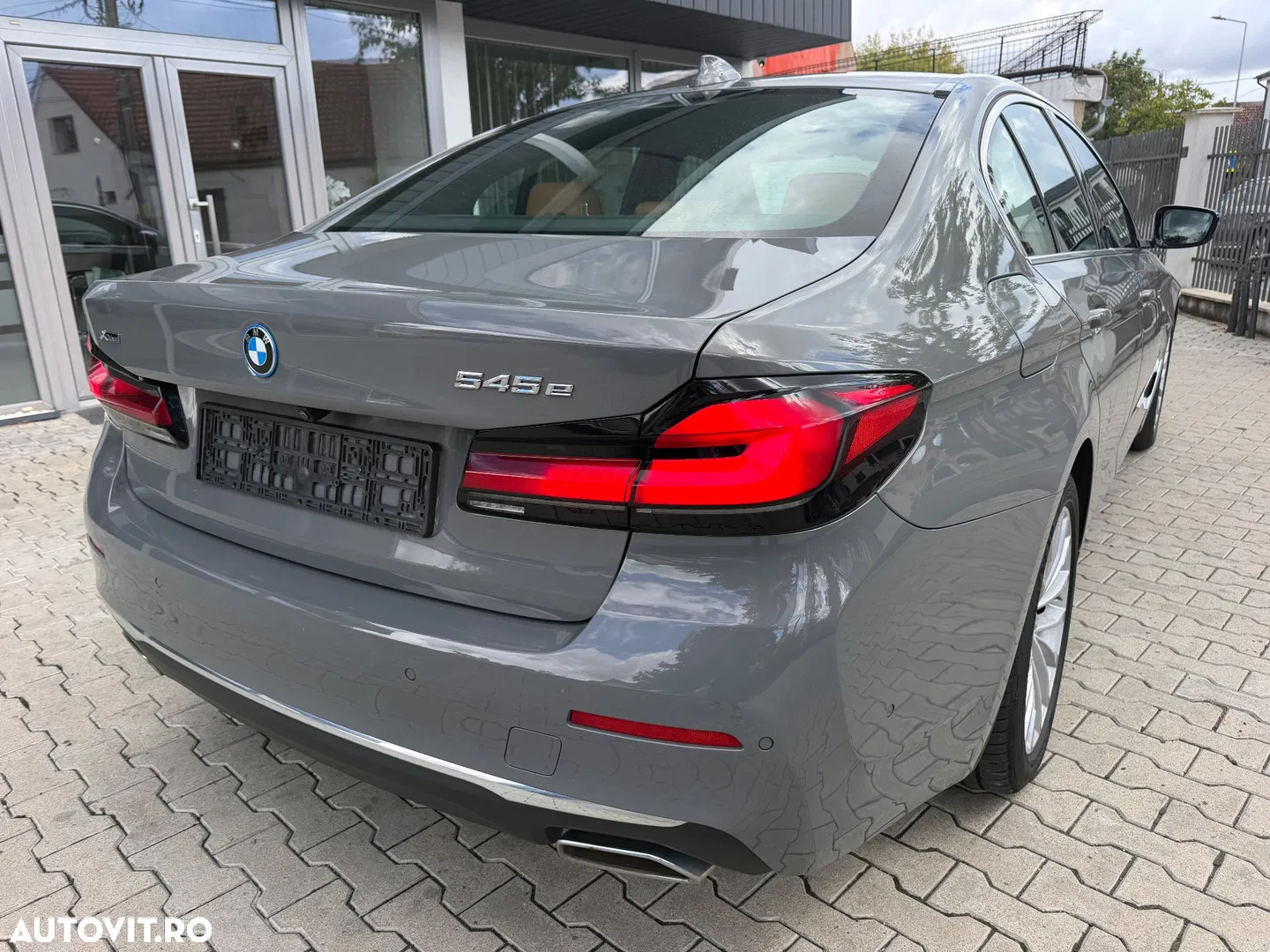 2022 BMW Seria 5 545e xDrive Aut. Luxury Line, photograph 8
