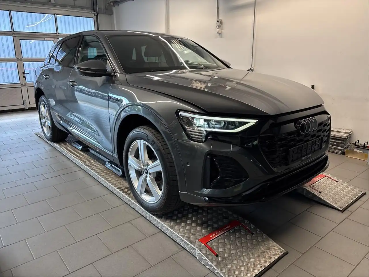2023 Audi Q8 e-tron 50 2x S line ACC BLACK 360° 20Z SHZ VC, photograph 4