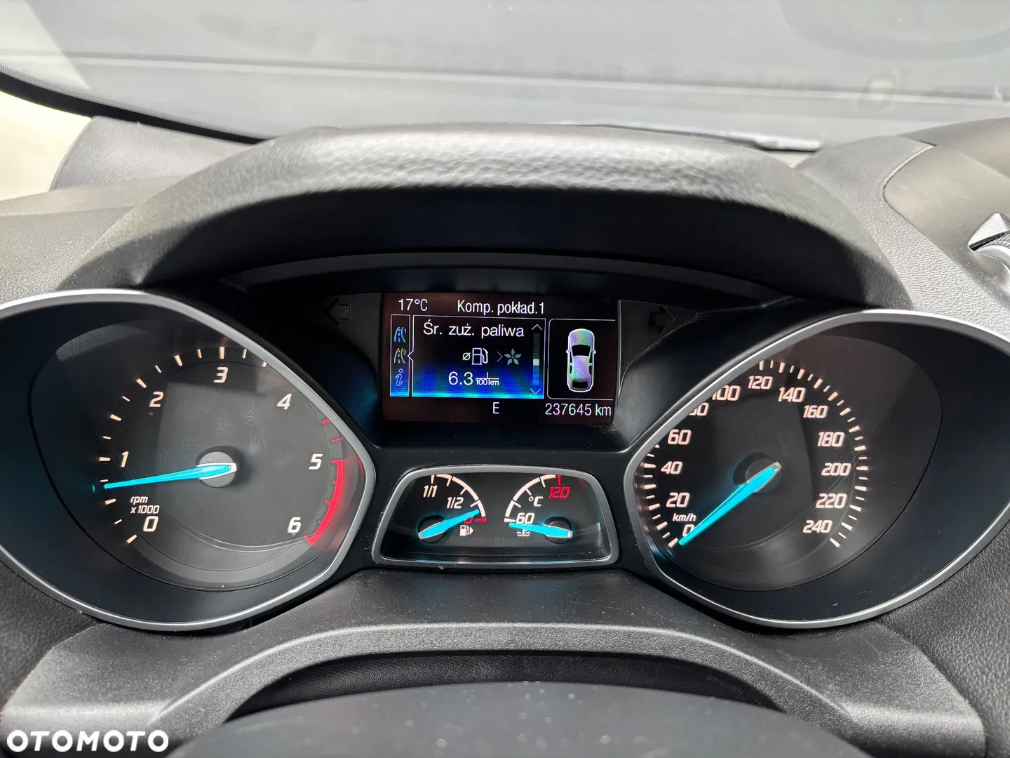 2016 Ford Kuga 2.0 TDCi 2x4 Titanium, photograph 9