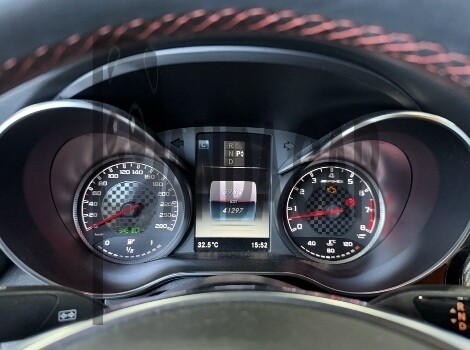 2018 Mercedes-AMG C43 4Matic, photograph 3